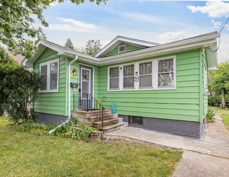 2221 11Th Avenue, Rockford, IL 61104 MLS 11808353 Fulton Grace