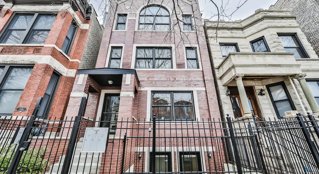 Humboldt Park Apartments