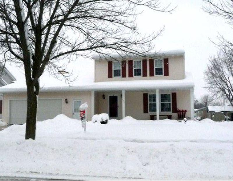 747 Pioneer Pkwy, Fond Du Lac, WI 54935 MLS 50057773 Fulton Grace