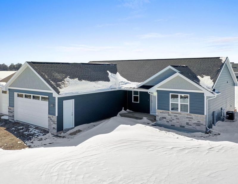 N9221 Cassandra Way, Appleton, WI 54915 MLS 50268148 Fulton Grace