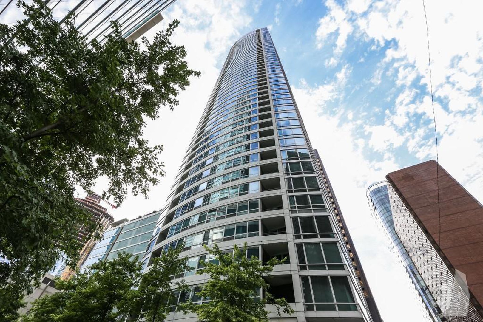 345 East Ohio St., Unit 1-4706, Chicago, IL, 60611 | Fulton Grace