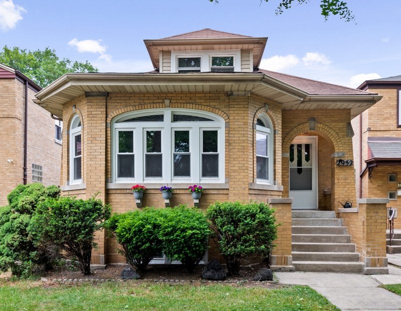 2952 W Chase Avenue, Chicago, IL 60645 | MLS# 11812856 | Fulton Grace