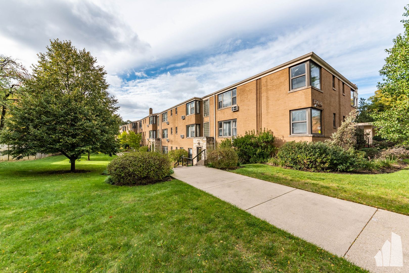 7320 N. Ridge Blvd, Unit 26-1W, Chicago, IL, 60645 | Fulton Grace